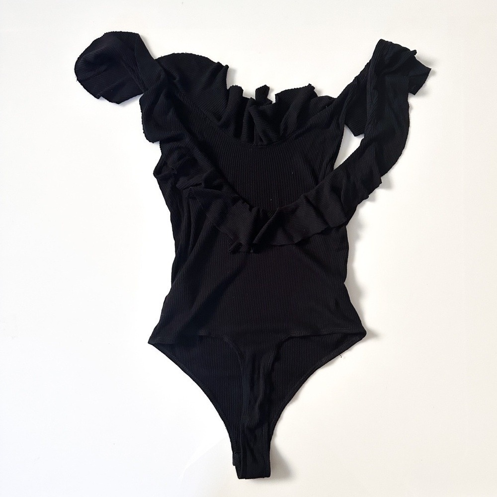 By Together Ruffle Bodysuit Black Ribbed Knit M - Picture 6 of 7